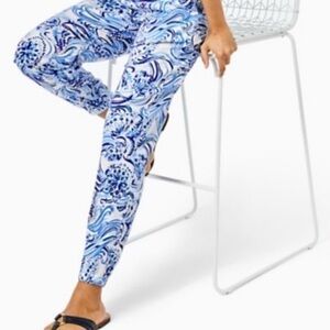 Lilly Pulitzer Blue and White Rici Stretch Pants Sz Small Don’t Be Jelly